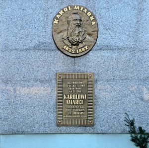 Tablica upamiętniająca Karola Miarkę