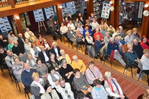 Miejska Biblioteka Publiczna wczoraj i dziś – 70 lat z czytelnikiem Miejska Biblioteka Publiczna wczoraj i dziś – 70 lat z czytelnikiem