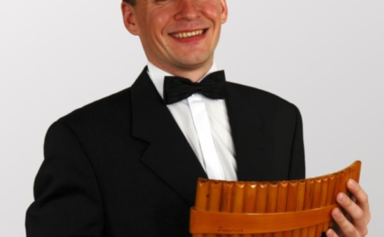 Koncert na Dzień Kobiet. Oleg Dovgal ? fletnia pana Koncert na Dzień Kobiet. Oleg Dovgal ? fletnia pana